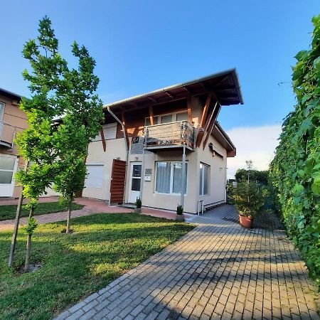 Foki Apartman Apartamento Siófok Exterior foto