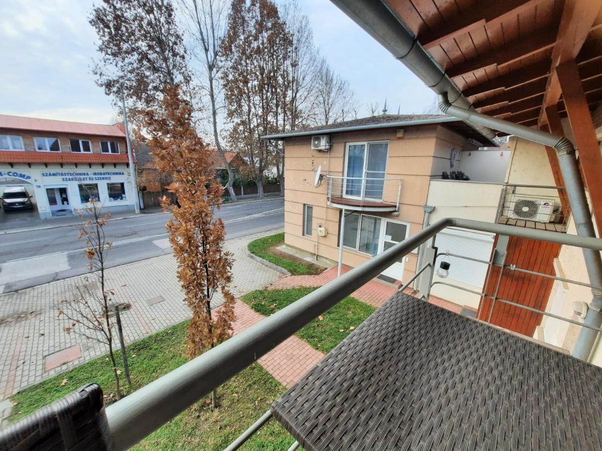 Foki Apartman Apartamento Siófok Exterior foto