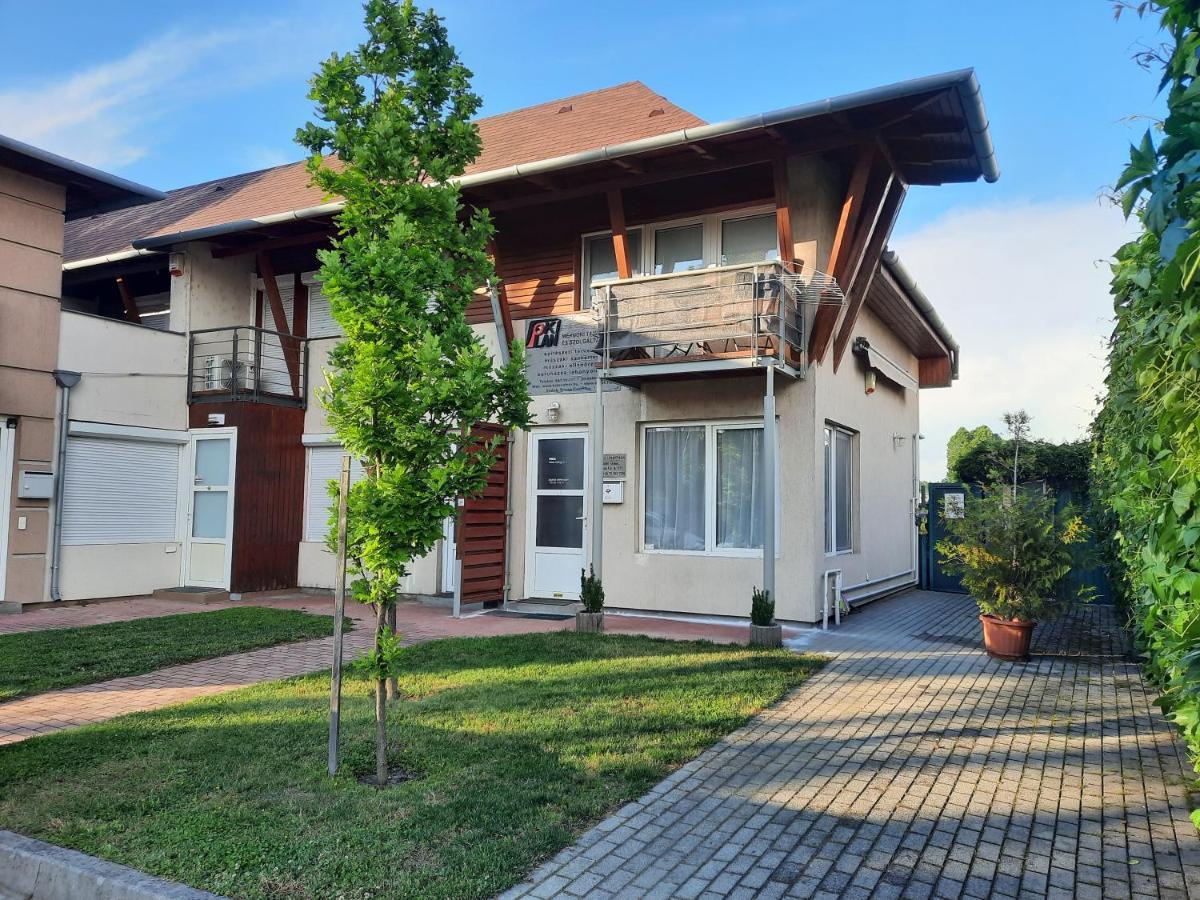 Foki Apartman Apartamento Siófok Exterior foto